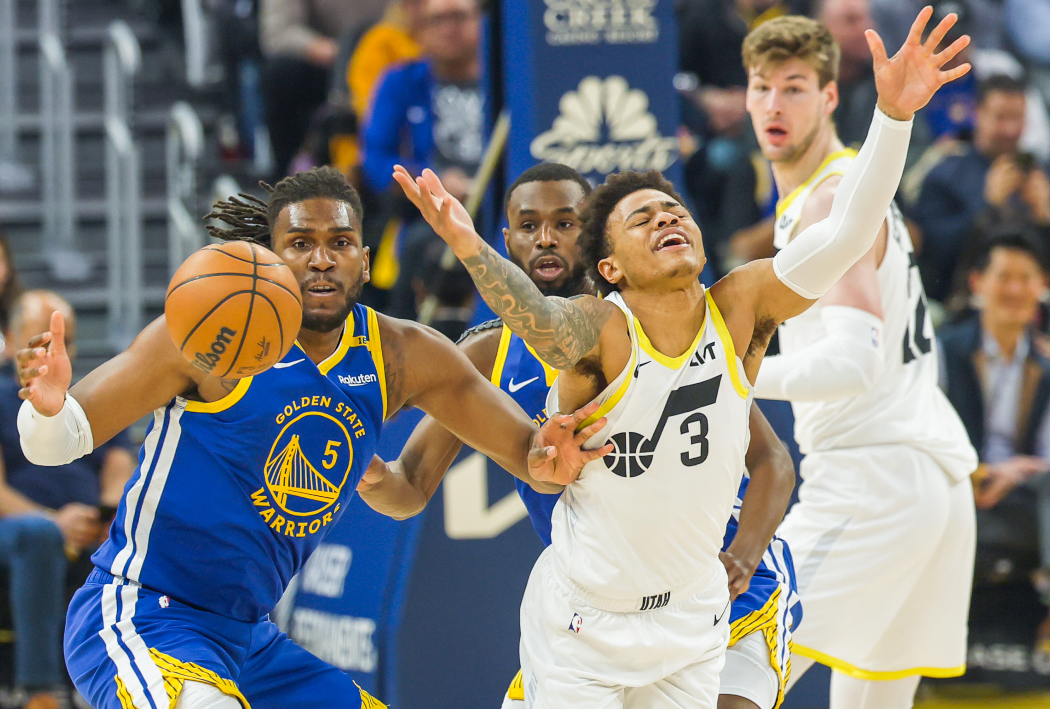 集结日NBA季后赛焦点战；犹他爵士队长鼓劲；震撼外界；年轻球员得到机会的简单介绍