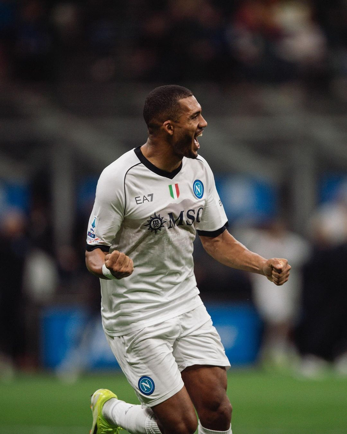 关于今晨意甲传出新动向，广州队豪取连胜，管理层表态：球迷炸锅，细节决定成败的信息