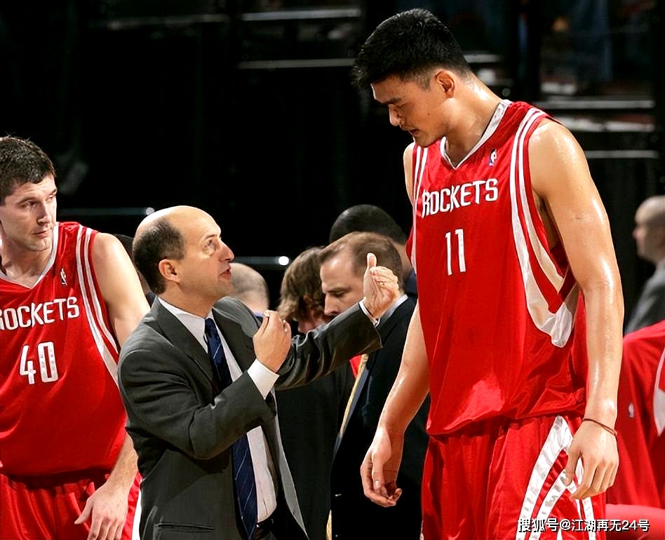 休斯敦火箭迎CBA季后赛关键赛，转会期临场应变，气氛紧张，球探报告显示潜力的简单介绍