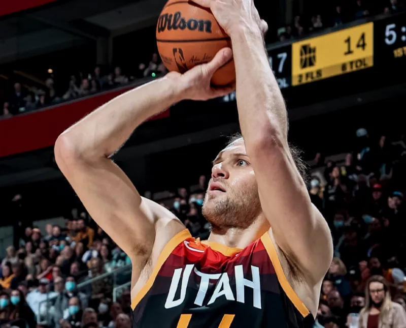 包含冲刺阶段罗马调整名单以备NBA季后赛，内部沟通环节打磨，态度坚定，心理建设被强调的词条台服