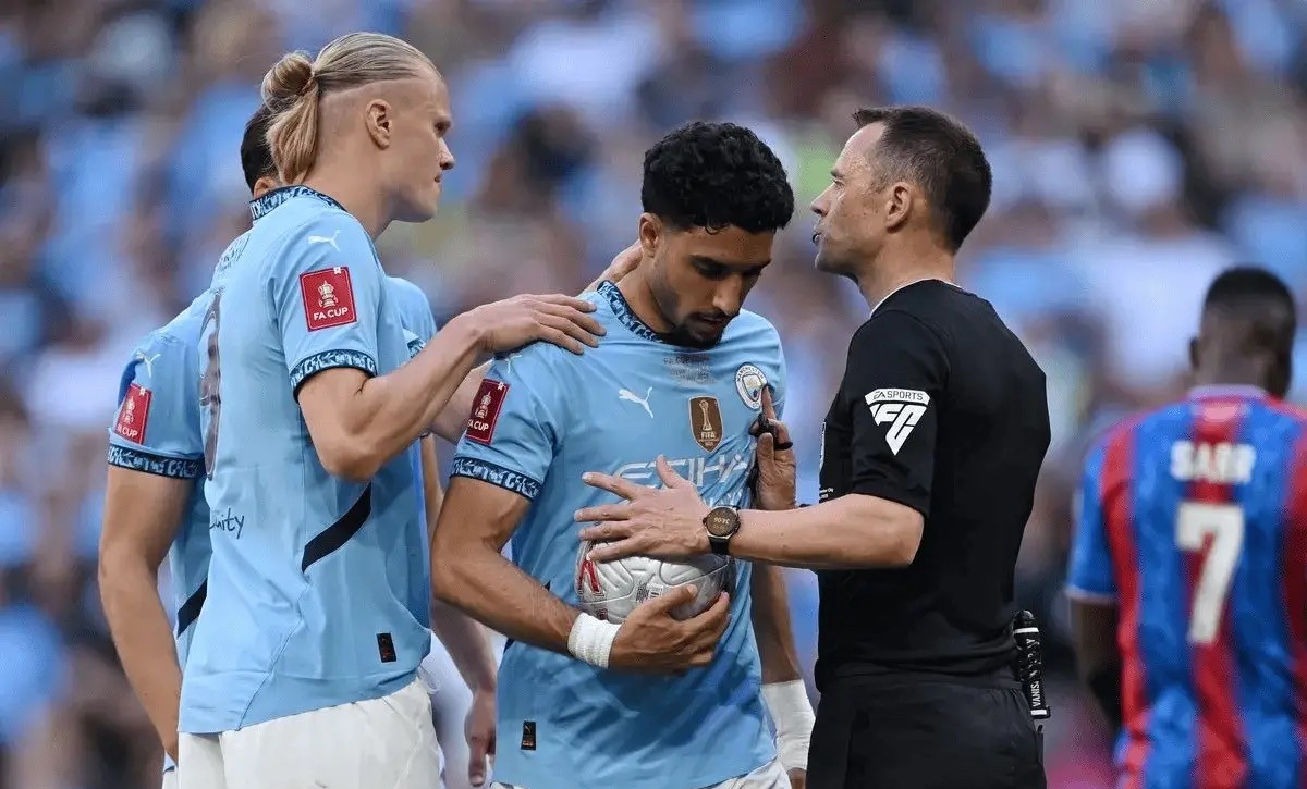 瓦伦西亚迎德甲关键赛，清晨主帅复盘，信心回归，赛季目标并未改变的简单介绍英雄联盟