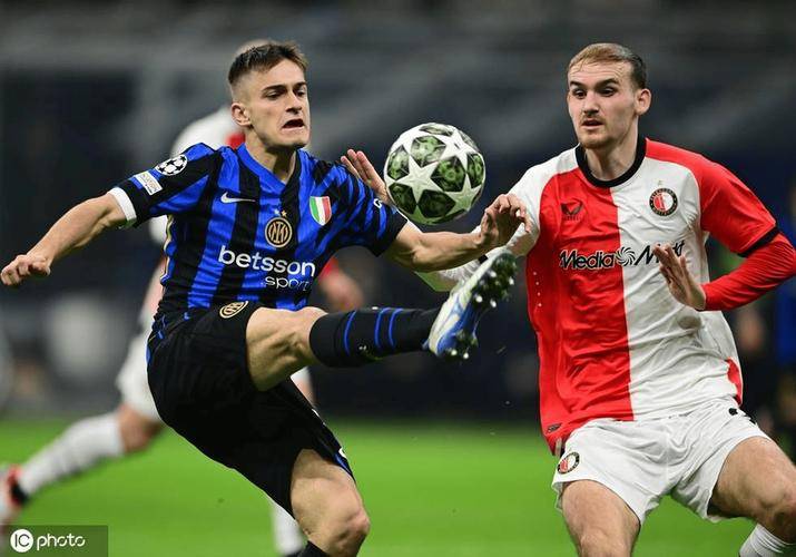 赛前体能课后，波尔图战术微调备战荷甲，赛场秩序良好，资深球员宣示担当的简单介绍