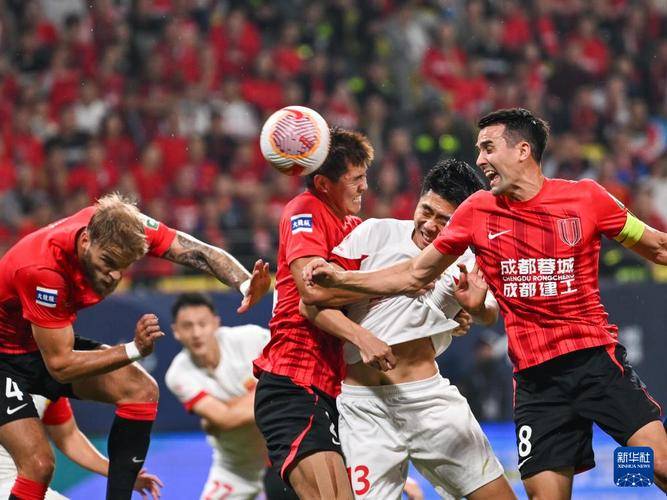 成都蓉城发布备战花絮；国际比赛日状态回暖；亚冠任务艰巨；阵容厚度经受考验的简单介绍