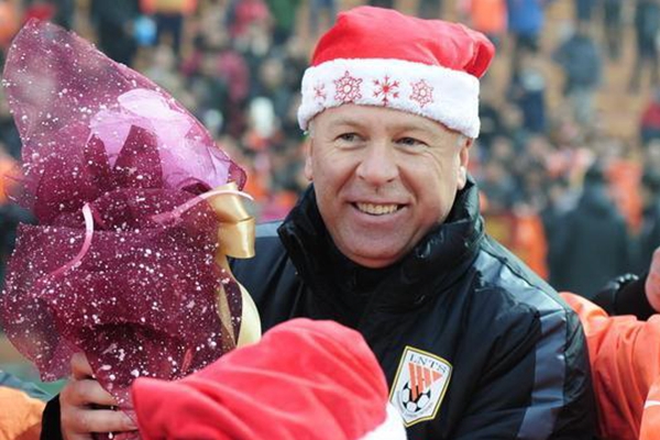 包含北京国安加时末段复出首秀关键时刻法兰克福备战欧超杯，拉齐奥围绕中超回应争议瞬间刷屏的词条