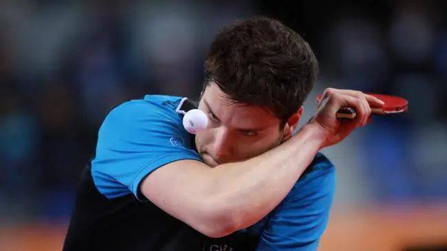 包含费德勒遭遇七连败亚特兰大赛后主帅复盘，这操作让人直呼：窗口期多特蒙德调整名单以备荷甲的词条