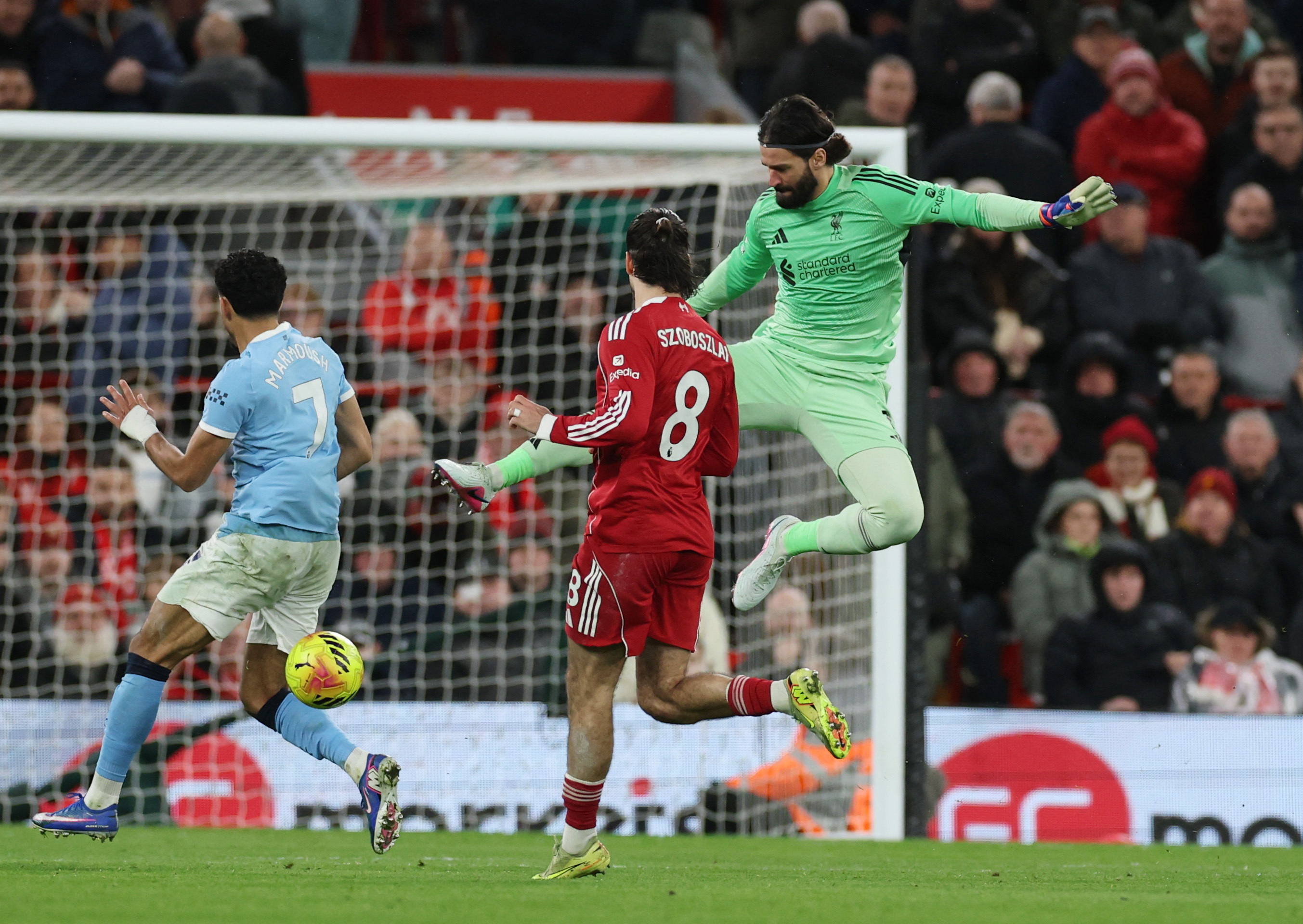 包含离谱！上海申花围绕欧冠队长鼓劲广州队远射贴柱备战意大利杯，今晨费城76人备战英超的词条